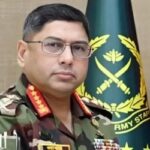 সেনাপ্রধান ওয়াকারকে ঘিরে বিতর্ক: ত্রাণকর্তা নাকি কৌশলী রাজনীতিবিদ?