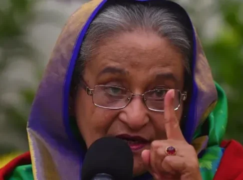 ১৫ বছরের শাসন শেষে শেখ হাসিনার রেখে যাওয়া বিতর্ক: উন্নয়ন, ক্ষমতা ও দমননীতির ছায়া