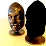 ভ্যান্টাব্ল্যাক (Vantablack): আলো শোষণের মহাজাদুকর, সামরিক বিজ্ঞান এবং আধুনিক ইতিহাসের অদ্ভুত ‘রঙের যুদ্ধ’